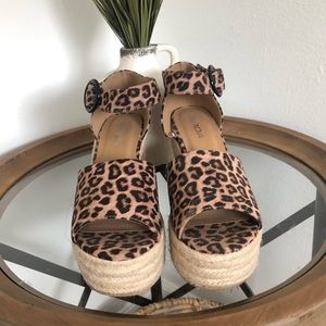 SODA SHOES BANDED CHEETAH WEDGE SANDAL